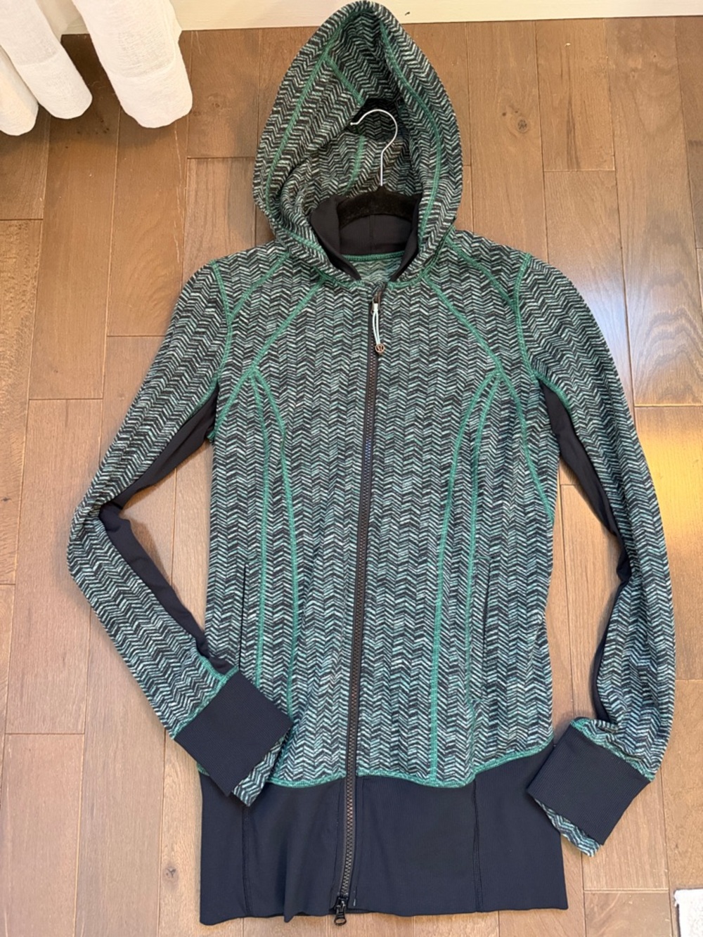 lululemon athletica Women’s Green Patterned Hooded Athletic Jacket
